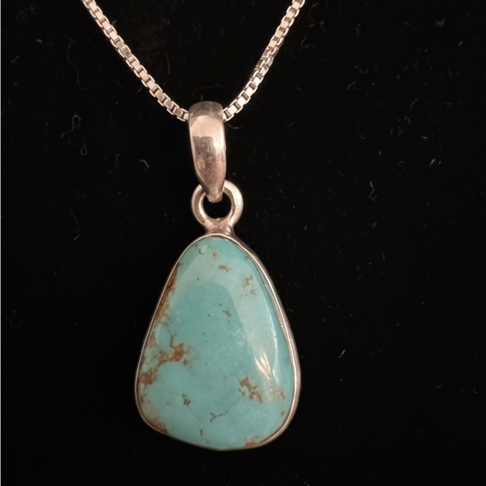 Sterling Silver genuine native American made Turquoise Pendant Necklace -